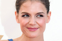 Katie-holmes-signature-style-side